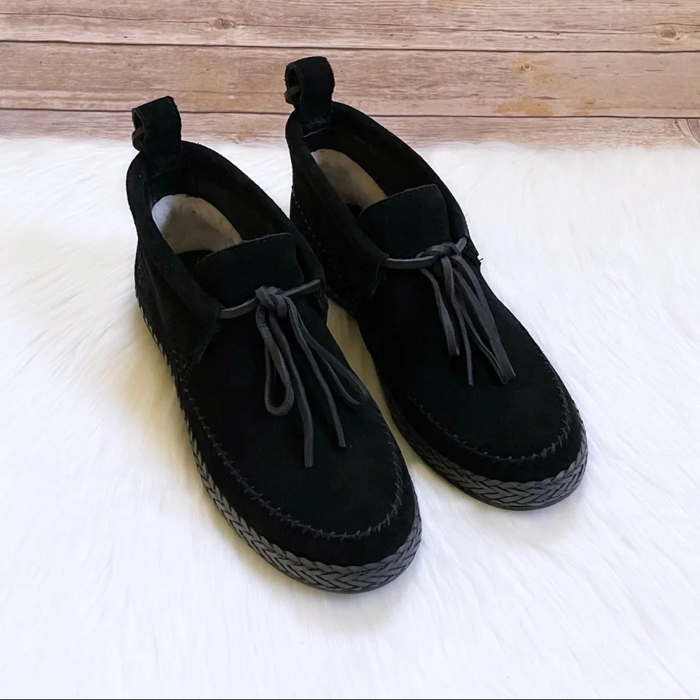 UGG Women’s Woodlyn Moc Ankle Boots In Black Suede - Picture 2 of 8